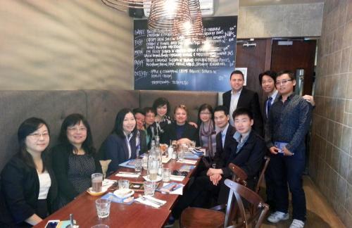 2013年影子商业部长与商会会员共进早餐